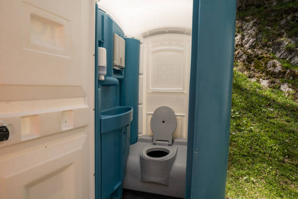 Best Local porta potty services  in Country Clu, FL