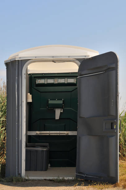 Best Event porta potty rental  in Country Clu, FL