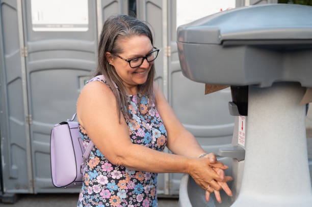 Best Porta potty rental for parties  in Country Clu, FL